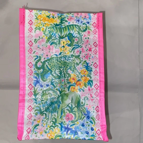 Lilly Pulitzer Pink Gift Bag Tote Floral Garden Leopard Plastic Reusable 11 x 9 - Picture 7 of 7